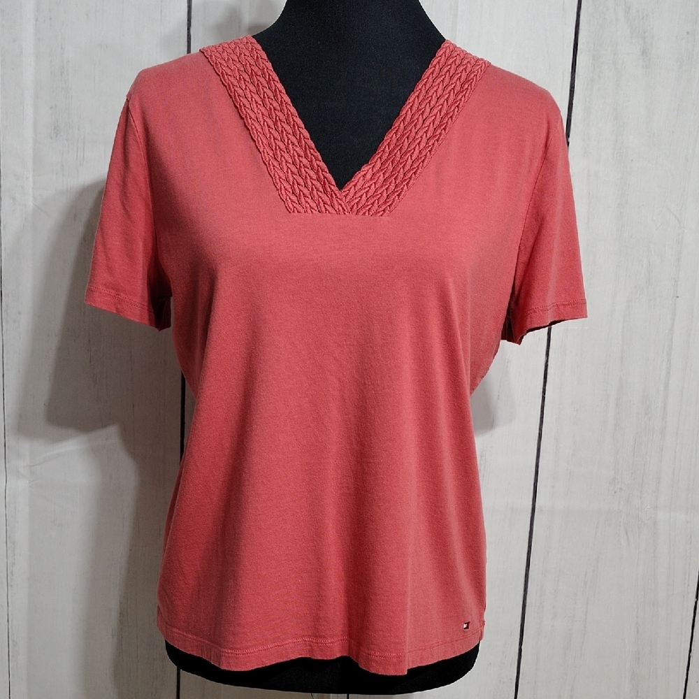 Tommy Hilfiger Women's Coral Short Sleeve V-Neck Braided Tee Size Large